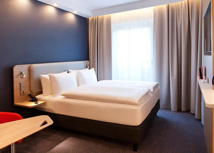  Holiday Inn Express Munich - Olympiapark By Ihg